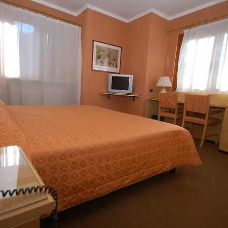 Hotel Des Geneys-3